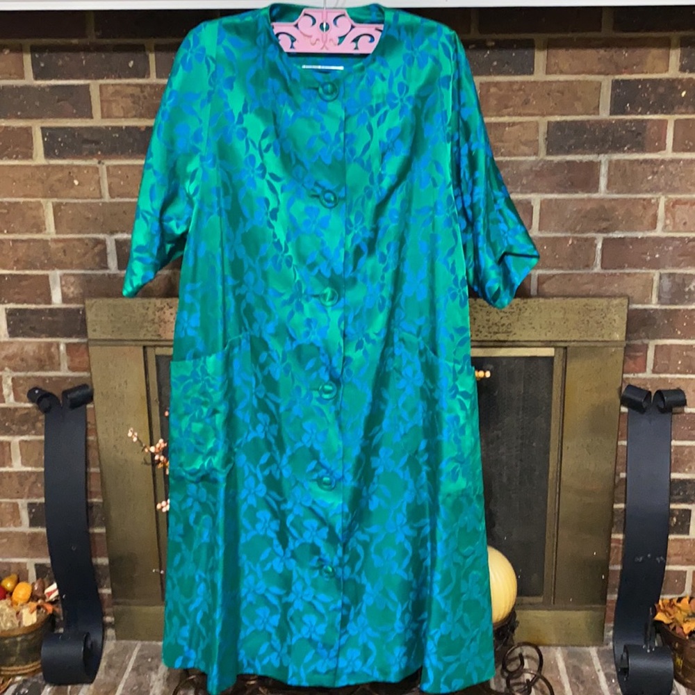 Beautiful Vintage Swing Dress or Duster